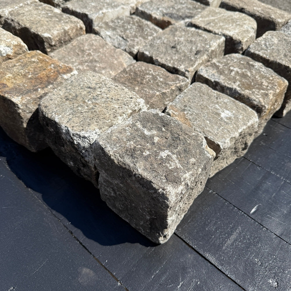 Chief Bricks Reclaimed stones Reclaimed New York Granite Cobblestone - Cubes 5" x 5" x 5" 5