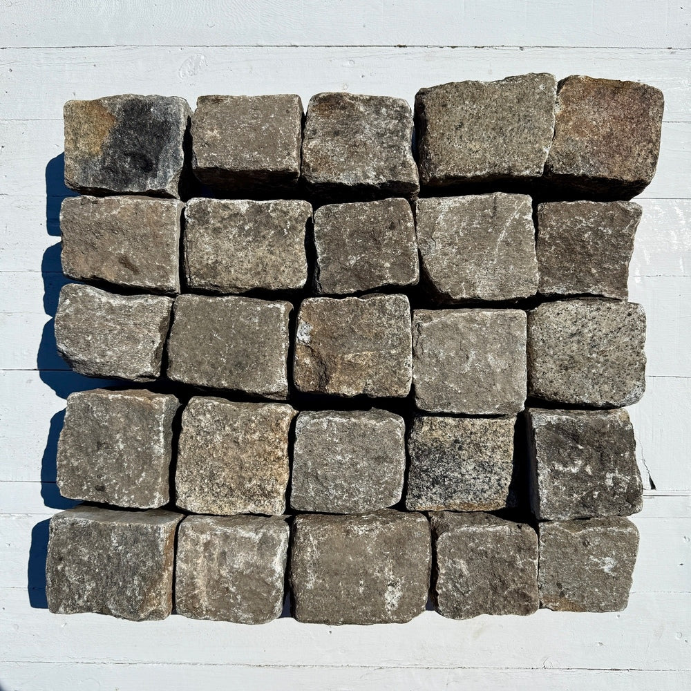 Chief Bricks Reclaimed stones Reclaimed New York Granite Cobblestone - Cubes 5" x 5" x 5" 1