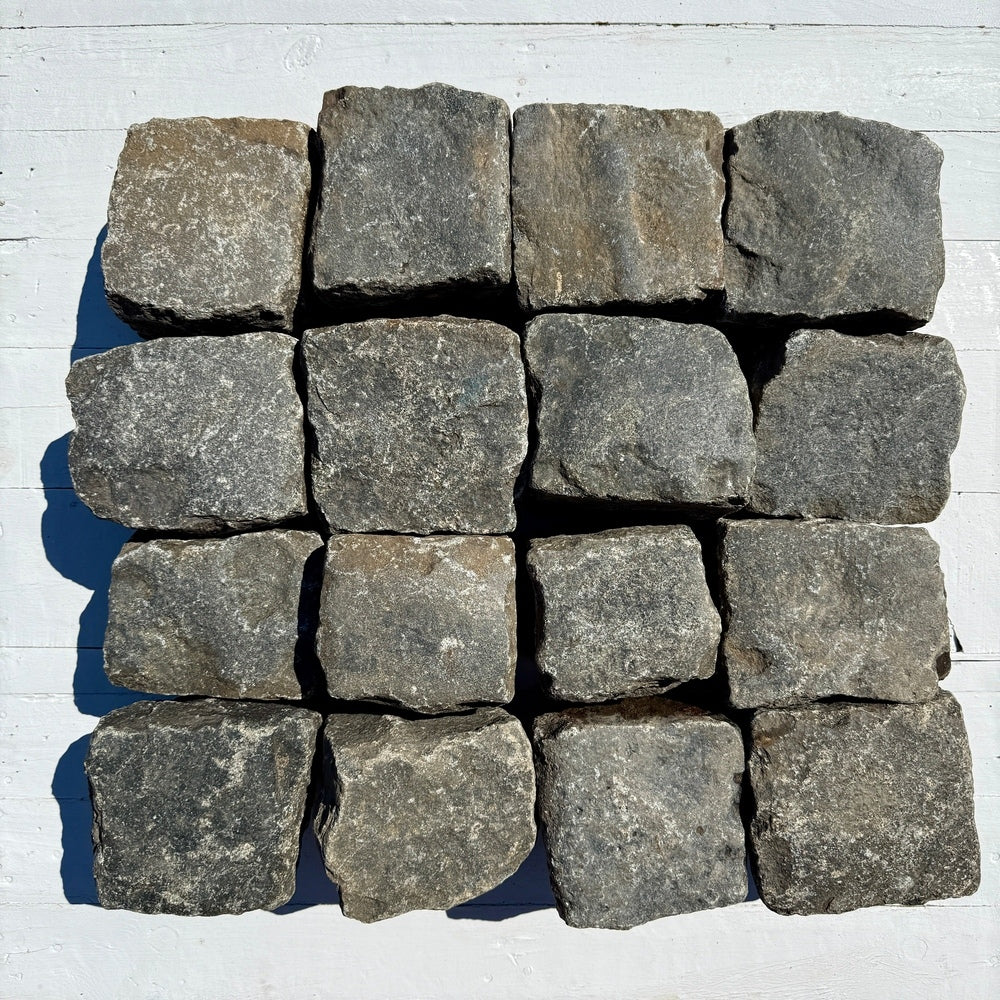 Chief Bricks Reclaimed stones Reclaimed New York Granite Cobblestone - Cubes 6" x 6" x 6" 1