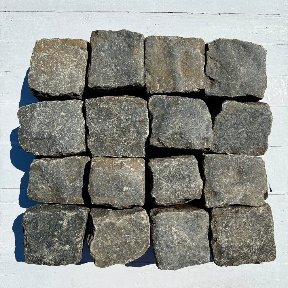 Reclaimed New York Granite Cobblestone - Cubes 7" x 7" x 7"