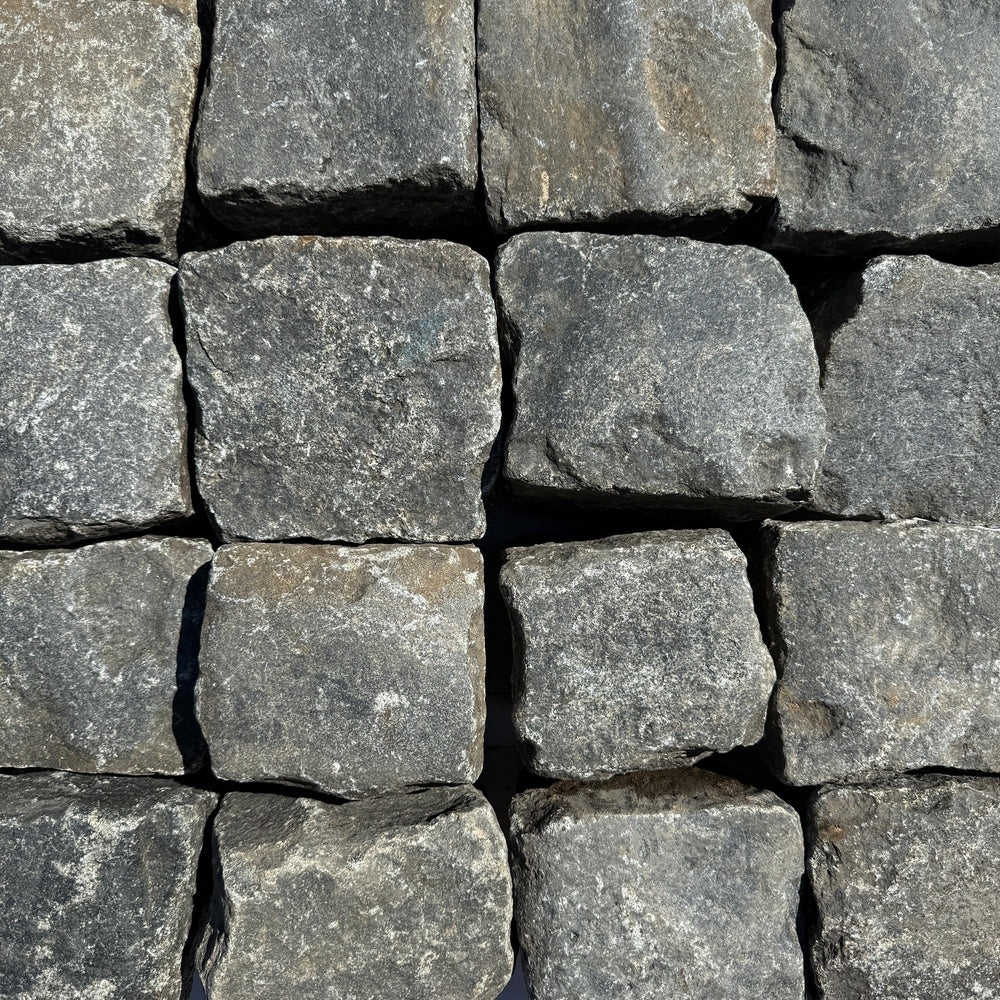 Reclaimed New York Granite Cobblestone - Cubes 7" x 7" x 7"