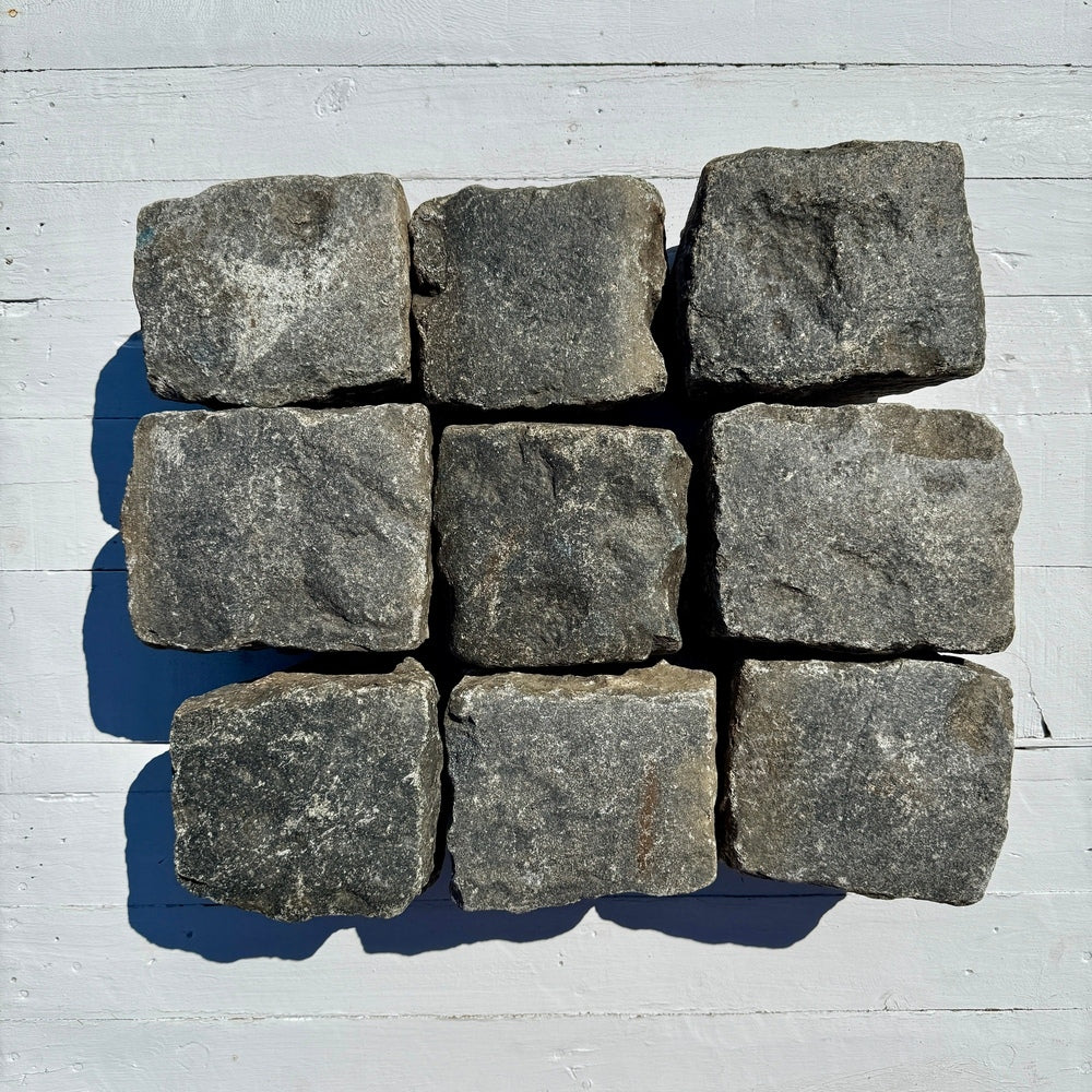 Reclaimed New York Granite Cobblestone - Cubes 7" x 7" x 7"