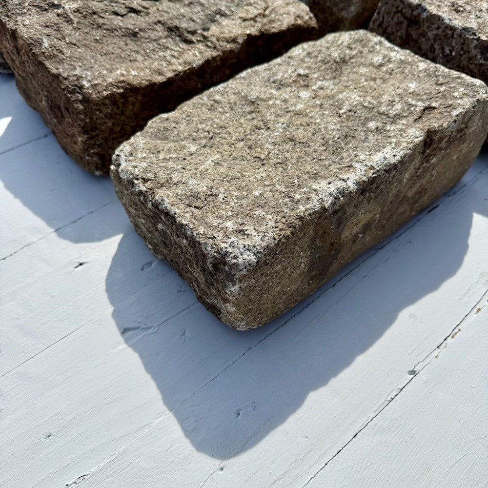 Chief Bricks Reclaimed stones Reclaimed New York Granite Cobblestone - Jumbo 11" x 7" x 4" 3