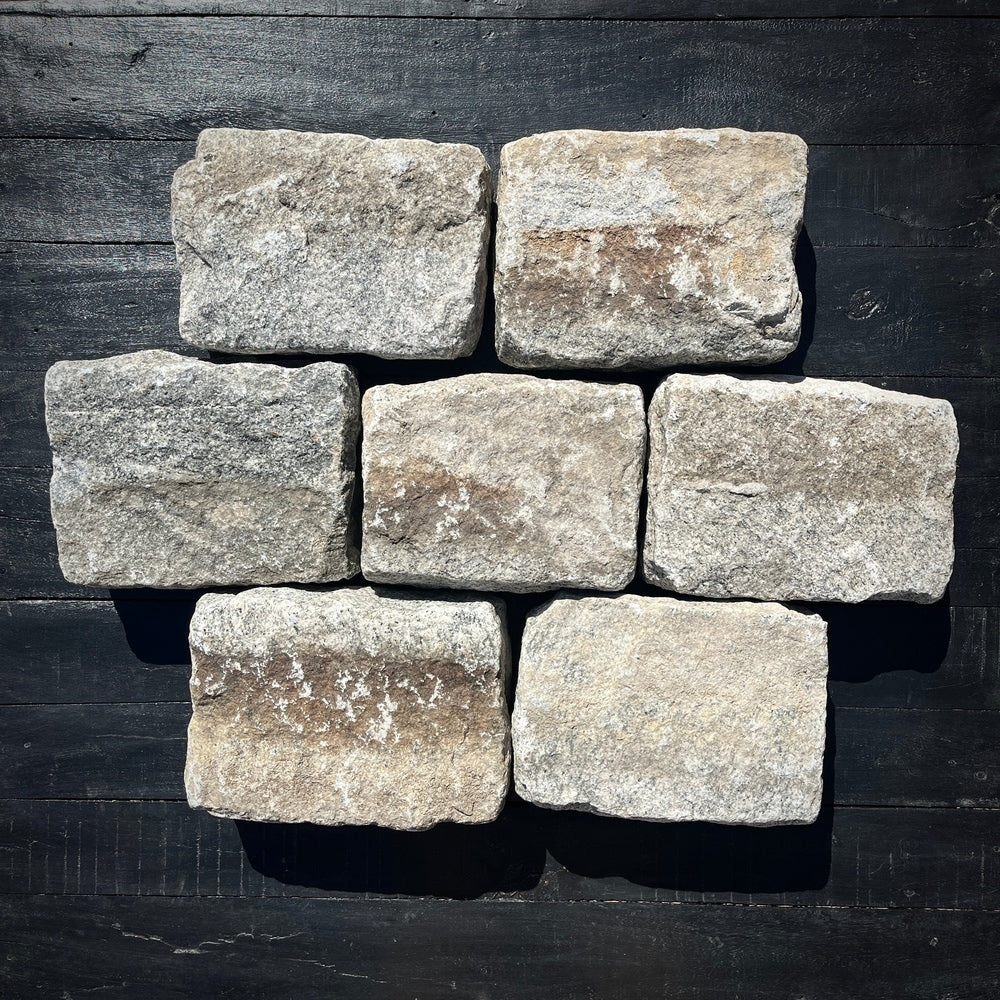 New York Granite Cobblestone - Jumbo light