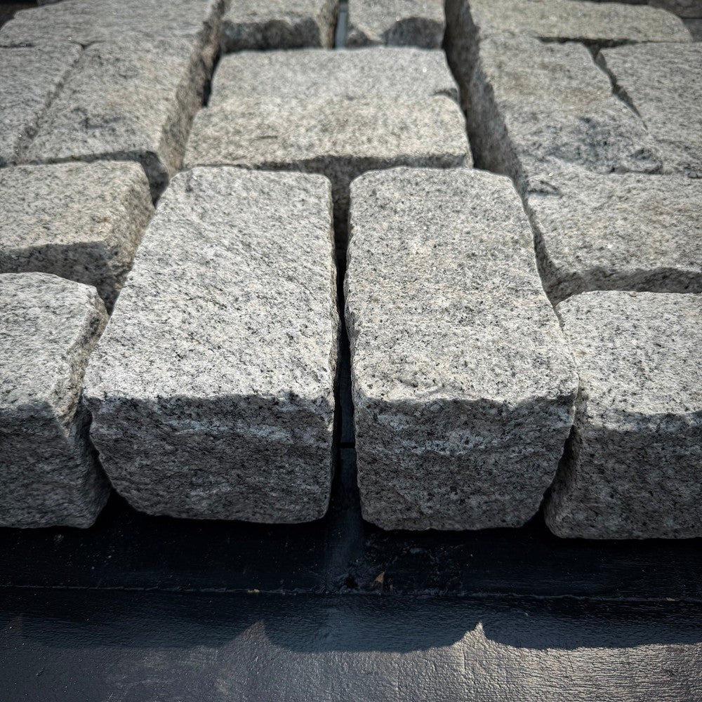 Chief Bricks New stones New Landscape Granite Belgian Block 8" x 4" x 4" 6