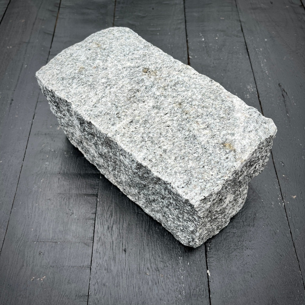 Chief Bricks New stones New Regulation Granite Belgian Block 9” x 5” x 5” – Grey 9