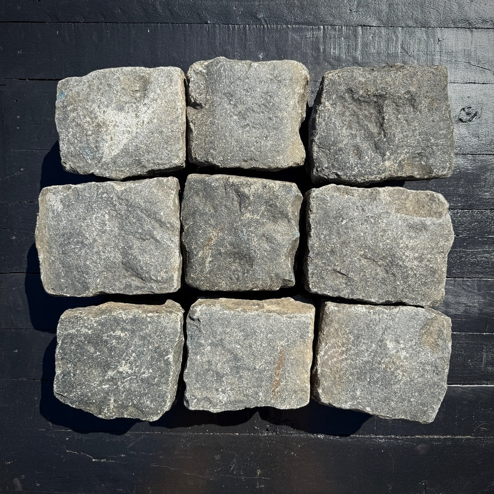 Chief Bricks Reclaimed stones Reclaimed New York Granite Cobblestone - Cubes 7" x 7" x 7" 2