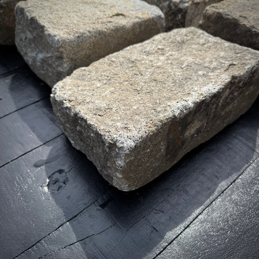 Chief Bricks Reclaimed stones Reclaimed New York Granite Cobblestone - Jumbo 11" x 7" x 4" 5