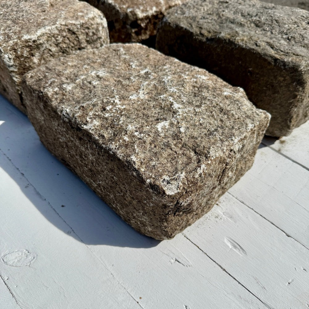 Chief Bricks Reclaimed stones Reclaimed New York Granite Cobblestone - Jumbo XL 12" x 8" x 5" 5