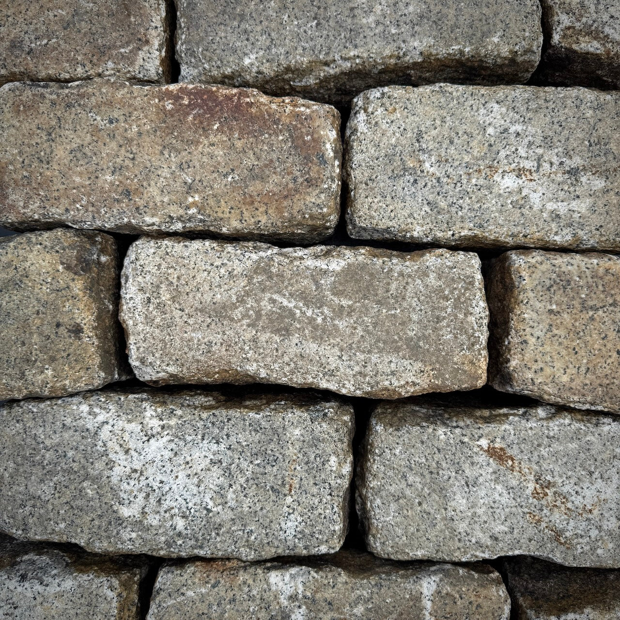 Reclaimed New York Granite Cobblestone - Regulation 9" x 5" x 5"