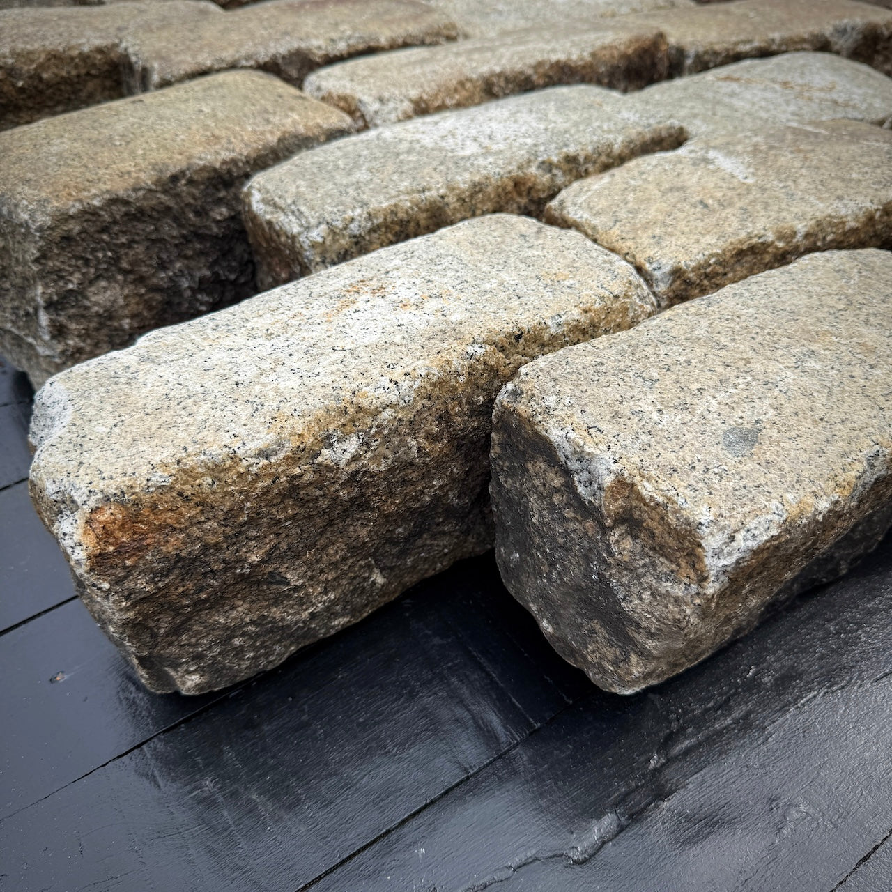 Reclaimed New York Granite Cobblestone - Regulation 9" x 5" x 5"